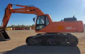 Manual De Operação Manutenção Doosan 330LC-V \Escavadeira